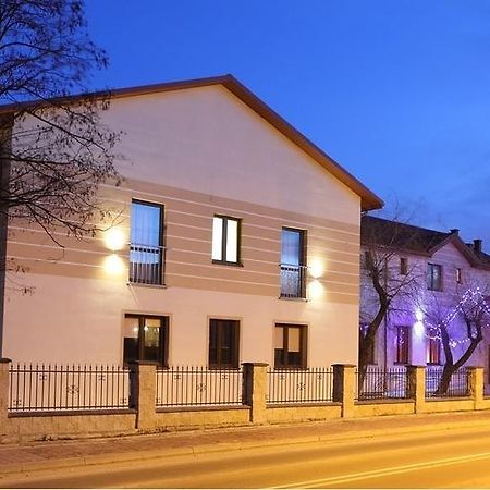 Hotel Stara Fabryka Malogoszcz Esterno foto