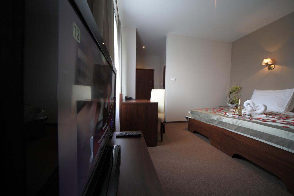 Hotel Stara Fabryka Malogoszcz Camera foto