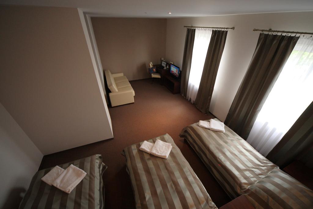 Hotel Stara Fabryka Malogoszcz Camera foto